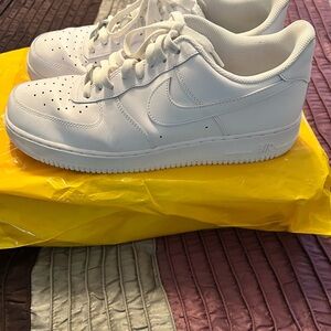 Nike Men's White Athletic Shoes